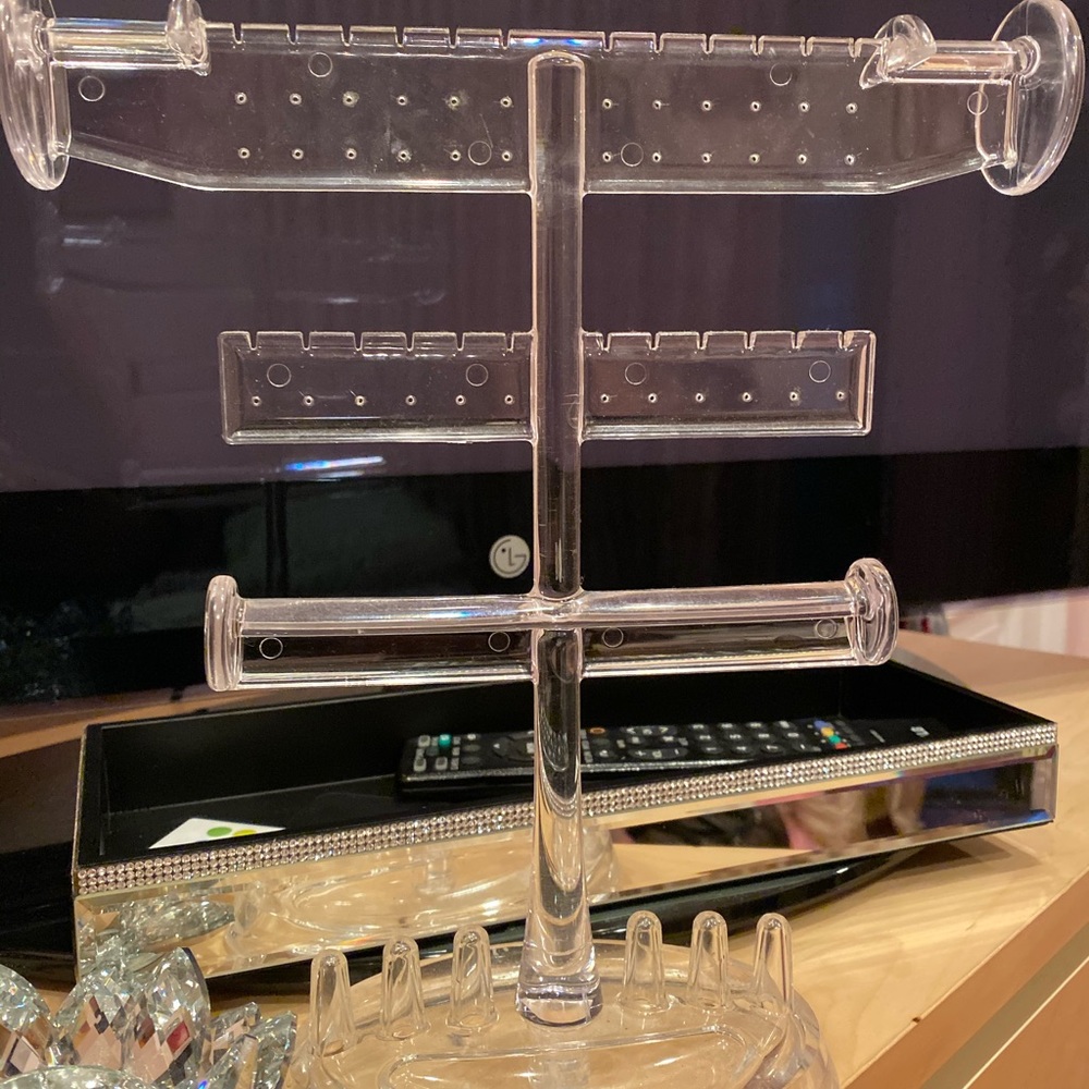 Jewelry stand